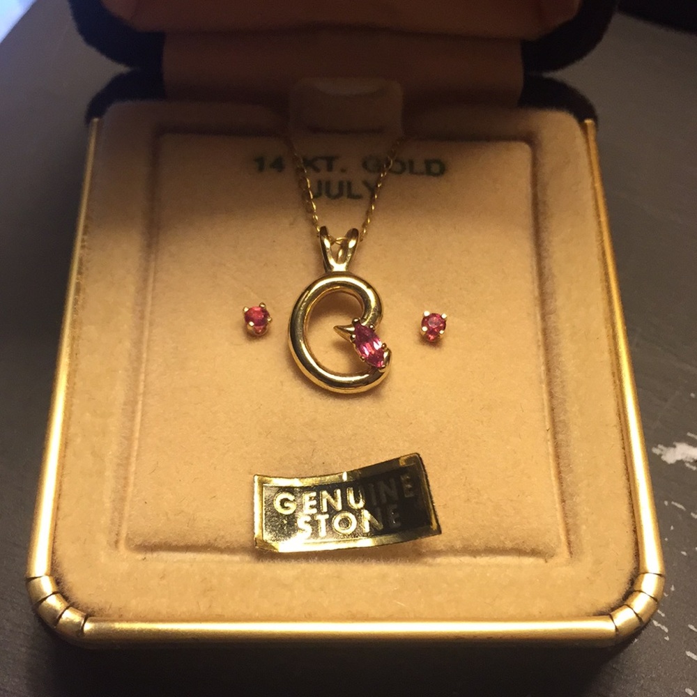 Beautiful Ruby necklace and earring set
